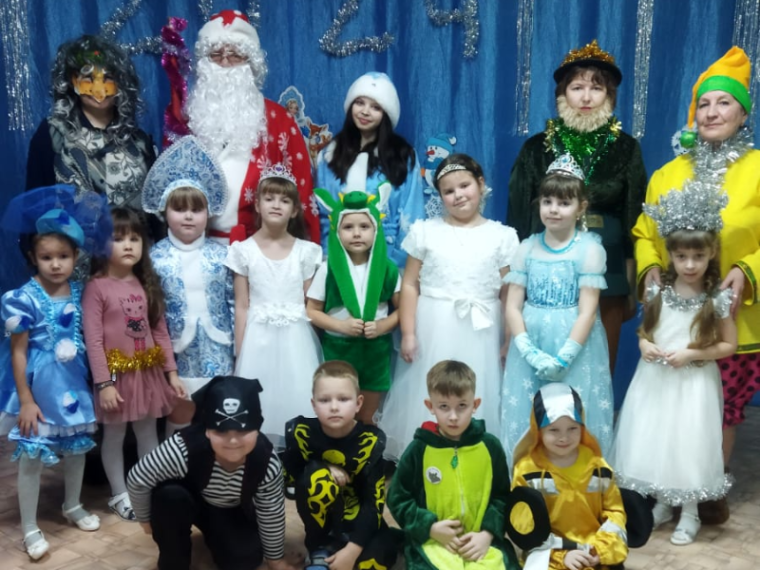 Новогодний утренник в дошкольных группах.