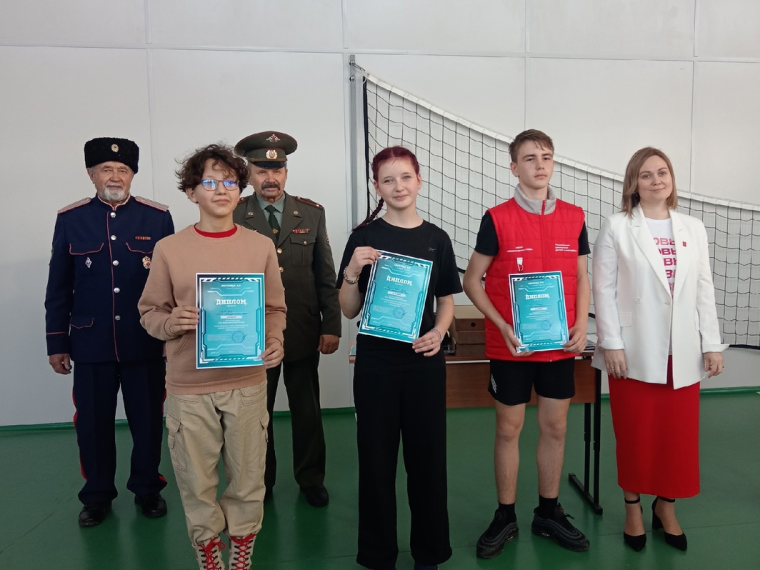 Всероссийская военно-патриотическая игра "Зарница 2.0".